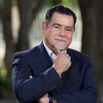 José Carlos Ibarra Orozco (México), Director del Programa CEO Training & Network Community. Tecnológico de Monterrey (moderador)