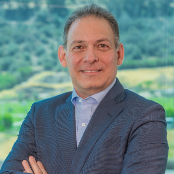 Juan Ernesto Landaeta F (Chile), Gerente Corporativo de Tecnología y Operaciones  GTD